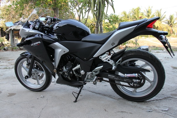 ขายมอเตอร์ไซค์ Honda CBR250 มี ABS ขายมอเตอร์ไซค์ Honda CBR250 มี ABS