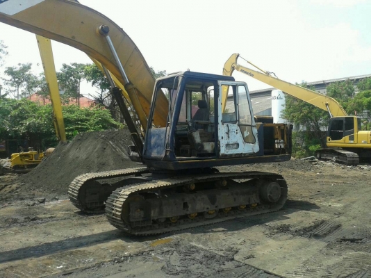 ขายแบคโฮKOBELCO  200มาร์ค2
