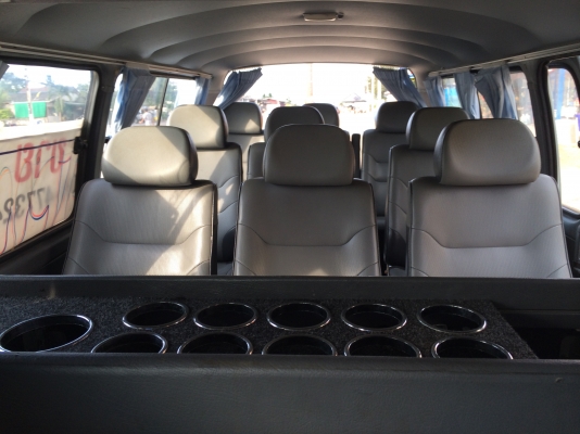 ขายรถตู้ไฮเอซ195,000 ปี1999 ไมล์ 193,800 ก.ม.