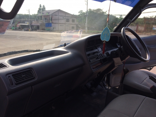 ขายรถตู้ไฮเอซ195,000 ปี1999 ไมล์ 193,800 ก.ม.