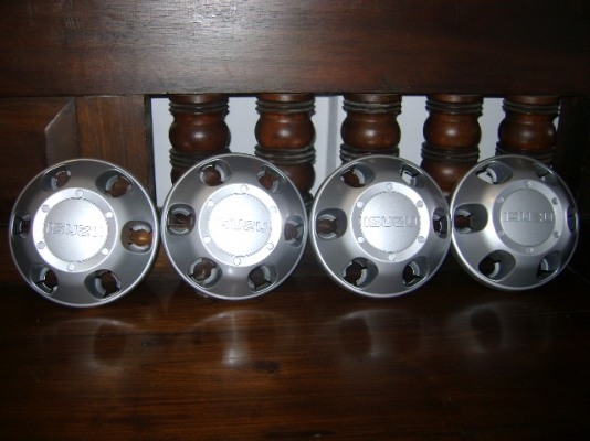 ขายฝาครอบกระทะล้อรถกระบะisuzu all new 2014 เพิ่งจาถอดรถป้ายแดงเลยของใหม่เอี่ยมติดรถ 1ชุดมี4อันขายเหมา 4 อัน ขายฝาครอบกระทะล้อรถกระบะisuzu all new 2014 เพิ่งจาถอดรถป้ายแดงเลยของใหม่เอี่ยมติดรถ 1ชุดมี4อันขายเหมา 4 อัน