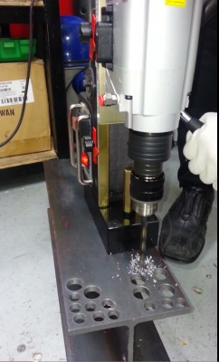 เครื่อง เจาะและ  tap แท่นแม่เหล็ก agp tp 2000 taiwan  auto reward