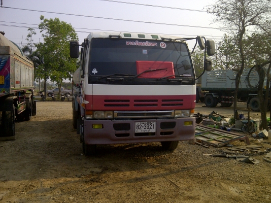 รถน้ำ nissan cw 30 เครื่อง 225 หัว UD