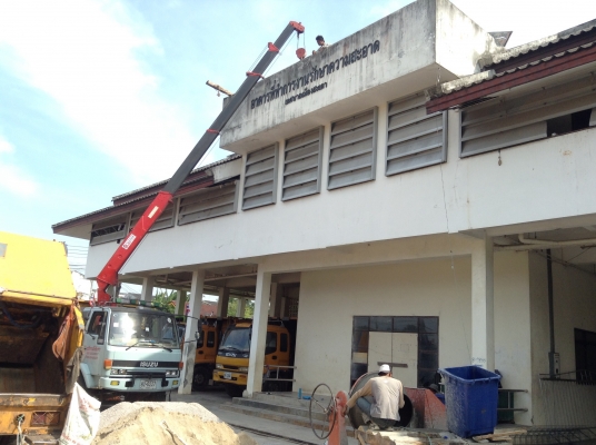 เครนติดหลังรถบรรทุก