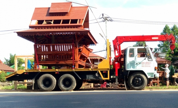 เครนติดหลังรถบรรทุก