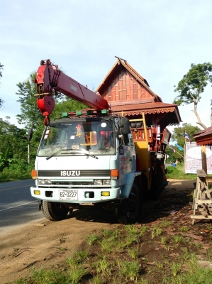 เครนติดหลังรถบรรทุก