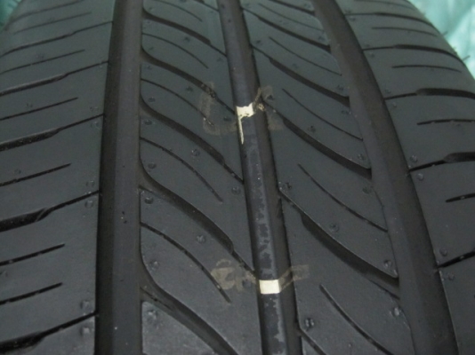 ขายยางป้ายแดงพร้อมกะทะ Vios ขนาด 185 60R 15 ขอบ 15 ปี 14