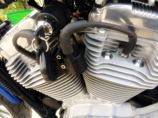 XL 883 L ปี2008 1HD ทะเบียนพร้อมโอน