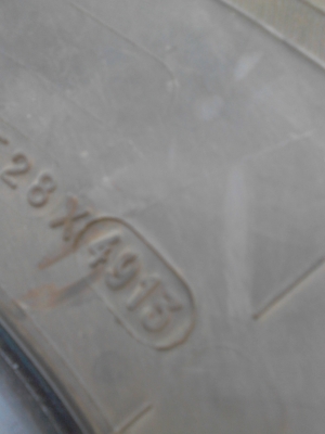 215R14 MICHELIN XCD ยางรถกระบะบรรทุก มี 2 เส้นครับติดต่อโทร.081-427-3941