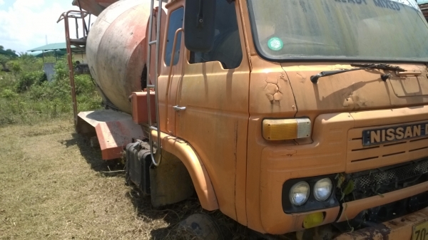 (มี4เหลืออีก2คัน) NISSAN UD CW51และCW41 10ล้อโม่ปูนรถดีแค่จอดไว้.. เครื่อง8สูบ รถจอดแต่สภาพยังดี...เช็คสภาพก็ใช้งานได้ เล่มพร้อม