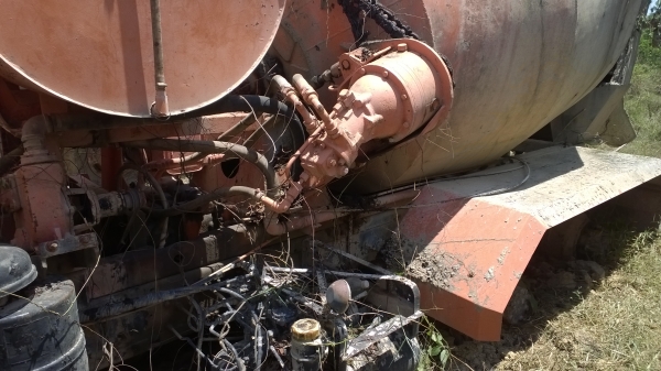 (มี4เหลืออีก2คัน) NISSAN UD CW51และCW41 10ล้อโม่ปูนรถดีแค่จอดไว้.. เครื่อง8สูบ รถจอดแต่สภาพยังดี...เช็คสภาพก็ใช้งานได้ เล่มพร้อม