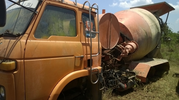 (มี4เหลืออีก2คัน) NISSAN UD CW51และCW41 10ล้อโม่ปูนรถดีแค่จอดไว้.. เครื่อง8สูบ รถจอดแต่สภาพยังดี...เช็คสภาพก็ใช้งานได้ เล่มพร้อม