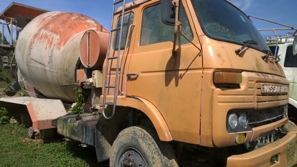 (มี4เหลืออีก2คัน) NISSAN UD CW51และCW41 10ล้อโม่ปูนรถดีแค่จอดไว้.. เครื่อง8สูบ รถจอดแต่สภาพยังดี...เช็คสภาพก็ใช้งานได้ เล่มพร้อม