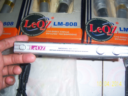 ไมค์ร้องเพลง (200) ไมค์ร้องเพลง (200)