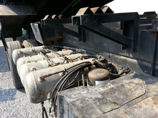 รถอีซูซุ 10 ล้อดั้ม 360 แรงม้า. ปี 52 สนใจติดต่อ 081 - 6079515