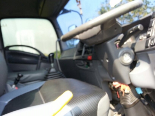 รถอีซูซุ 10 ล้อดั้ม 360 แรงม้า. ปี 52 สนใจติดต่อ 081 - 6079515