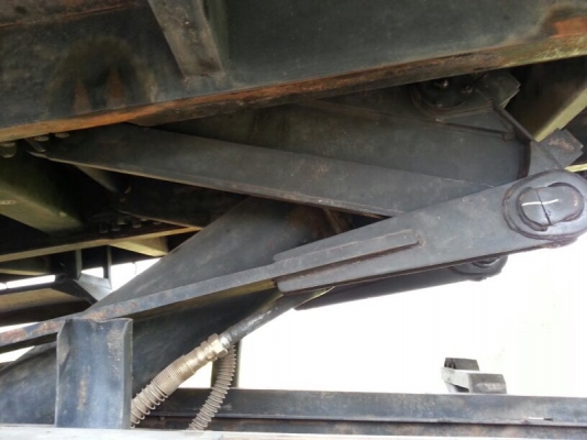 รถอีซูซุ 10 ล้อดั้ม 360 แรงม้า. ปี 52 สนใจติดต่อ 081 - 6079515