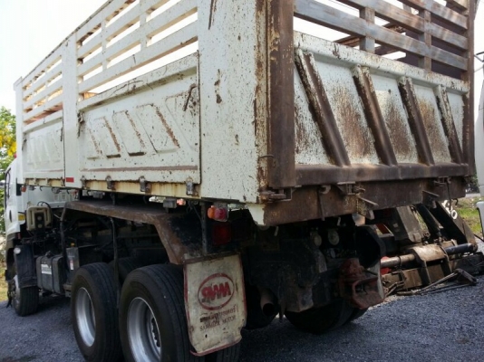 รถอีซูซุ 10 ล้อดั้ม 360 แรงม้า. ปี 52 สนใจติดต่อ 081 - 6079515