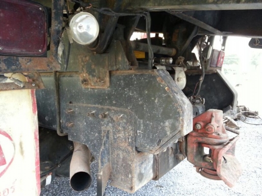 รถอีซูซุ 10 ล้อดั้ม 360 แรงม้า. ปี 52 สนใจติดต่อ 081 - 6079515