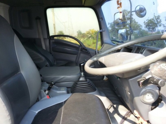 รถอีซูซุ 10 ล้อดั้ม 360 แรงม้า. ปี 52 สนใจติดต่อ 081 - 6079515