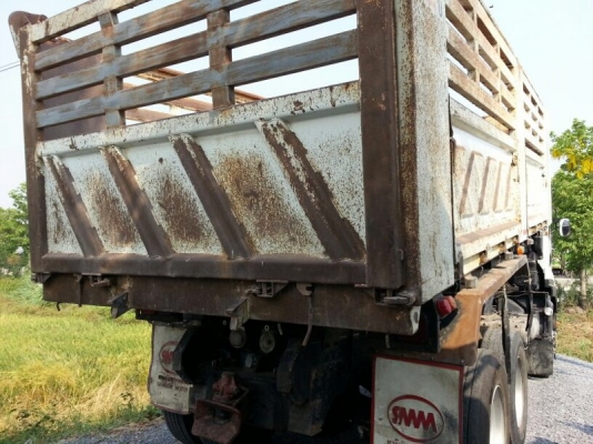 รถอีซูซุ 10 ล้อดั้ม 360 แรงม้า. ปี 52 สนใจติดต่อ 081 - 6079515