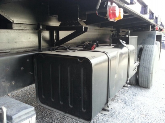 รถอีซูซุ 10 ล้อดั้ม 360 แรงม้า. ปี 52 สนใจติดต่อ 081 - 6079515