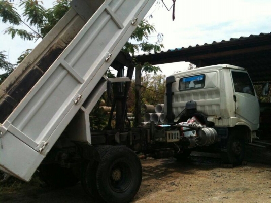 รถฮีโน่ 6 ล้อดั้ม KM777.  117 แรงม้า. สนใจติดต่อ 081 - 6079515