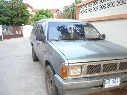 รถแวน นิสสัน BIG M เครื่อง BD25ฝาแดง พวงมาลัยเพาเวอร์ ทะเบียนไม่ขาด พร้อมใช้งานเหมาะใส่จักรยาน