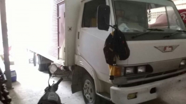 รถฮีโน่ 6 ล้อ ตู้เย็น KM779.  117 แรงม้า. สนใจติดต่อ 081 - 6079515