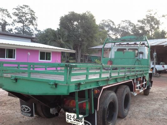 สิบล้อกระบะเหล็ก คอกเตี้ย