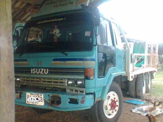 ISUZU ROCKY 165 HP 6BD1 รถหางปลาสิบล้อเพลาเดียว มีหางไฮดรอลิกส์ขึ้นรถเกี่ยวครบพร้อมใช้งาน เครื่องแน่นดีไม่มีเยิ้ม ภายในเก๋งคอนโทรลอยู่ครบไม่มีผุ แอร์เย็น พวงมาลัยเพาเวอร์ เบรคทริ๊ปฟี้ ช่วงล่างคัชซีสวย เอกสารทะเบียนครบพร้อมชุดโอนครบครับ