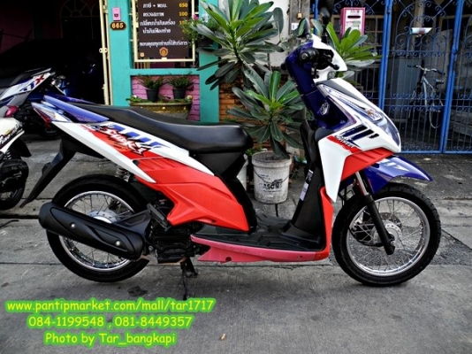 Honda  Click I ลาย Street ขาว-แดง (2011)