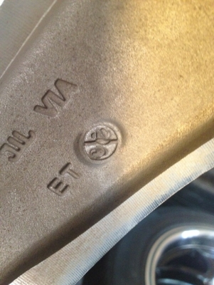 ขายแม็กมือ2 VIP ขอบ 20 โครเมียม 6 รู / 139+ยางปี 11 22,500 บาท ราคาถูก ขายแม็กมือ2 VIP ขอบ 20 โครเมียม 6 รู / 139+ยางปี 11 22,500 บาท ราคาถูก