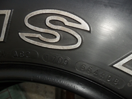 ยาง MAXXIS 245/70R16ปี09