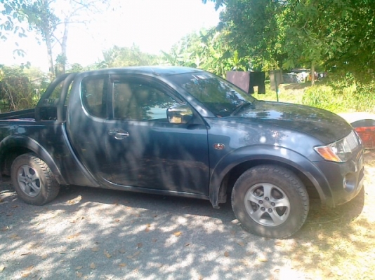 ปี07แท้ๆไม่ลากจด รถมือเดียวป้ายแดงพึ่งส่งงวดหมดหมาดๆไม่เคยชน สีมีขนแมวบ้าง มีบุบจุดเดียวเล็กๆพร้อมใช้งานเดิมบางทั้งคันไม่เคยทำสีไฟฟ้าพาวเวอร์