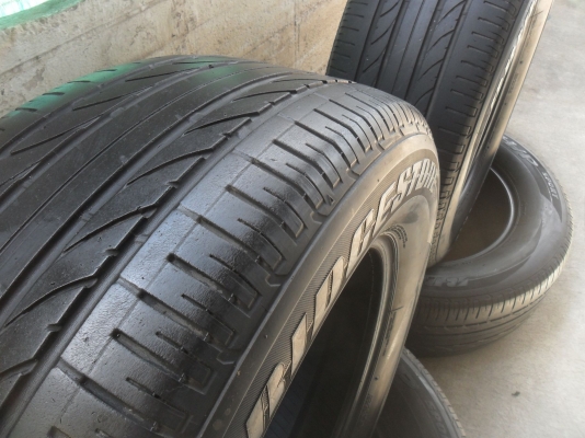 ยาง BRIDGESTONE 265/60R18ปี09