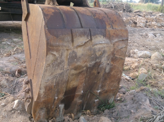 ขายด่วน  บุ้้งกี๋+โตงเตงครบชุด HITACHI EX 200