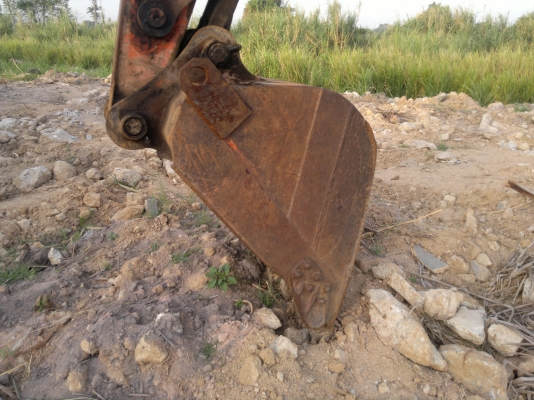 ขายด่วน  บุ้้งกี๋+โตงเตงครบชุด HITACHI EX 200