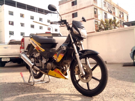 ขออนุญาติขาย Honda Sonic 125 CC.มือเดียว ตัวสอง ไมล์ขาว ล้อแม็ก