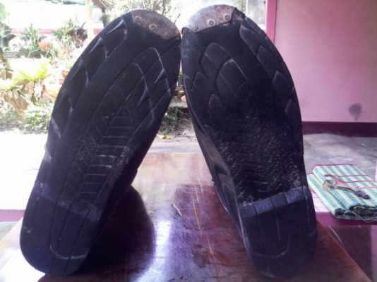 ขายรองเท้าthor เบอร์11 สีดำ 2500 รวมส่ง พกง+เพิ่ม 100 ขายรองเท้าthor เบอร์11 สีดำ 2500 รวมส่ง พกง+เพิ่ม 100