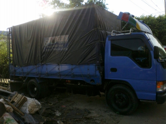 ขาย6ล้อคอก ISUZU สภาพดี 120 แรงม้า ยาว 4.30 เมตร ต่อรองได้