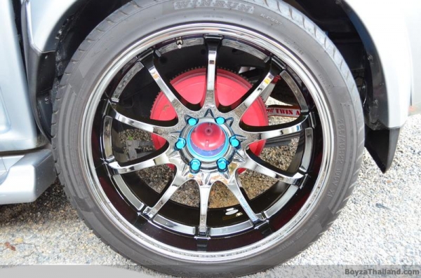 ขายแม็ก22 ce28 กว้าง9.5 สีแบ็คโคม ล้อล้นๆ พึ่งใส่มา2เดิอน พร้อมยาง 265/40 45000