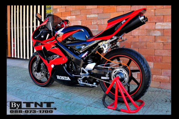 <TNT>ขาย Honda VFR(NC-30) 400 cc./ปี92/ทะเบียนแท้/แฟริ่งแต่ง..สวยมากๆ>>>คับ