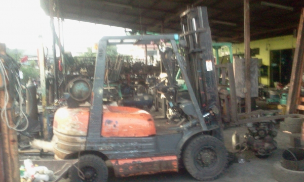 รถโฟล์คลิฟ 2.5 ตัน