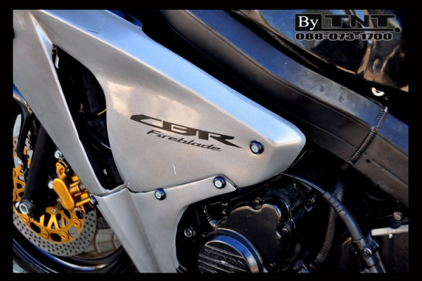 <TNT>ขาย Honda CBR(NC-23) 400 cc./ปี89/ทะเบียนแท้/แฟริ่งแต่ง..สวยๆ>>>คับ