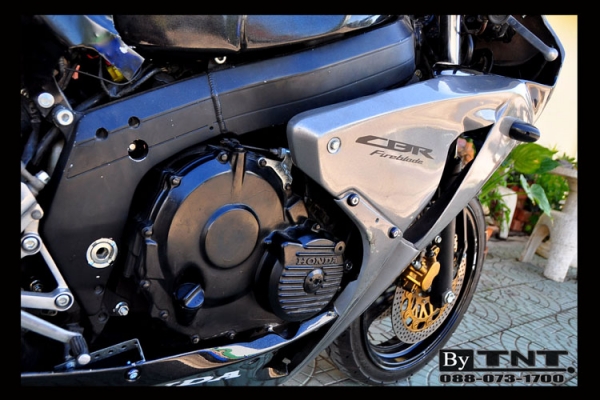 <TNT>ขาย Honda CBR(NC-23) 400 cc./ปี89/ทะเบียนแท้/แฟริ่งแต่ง..สวยๆ>>>คับ