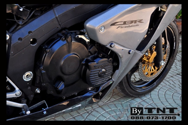 <TNT>ขาย Honda CBR(NC-23) 400 cc./ปี89/ทะเบียนแท้/แฟริ่งแต่ง..สวยๆ>>>คับ
