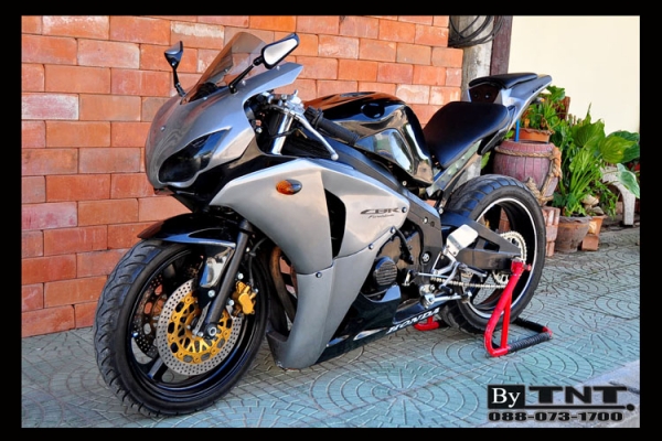 <TNT>ขาย Honda CBR(NC-23) 400 cc./ปี89/ทะเบียนแท้/แฟริ่งแต่ง..สวยๆ>>>คับ
