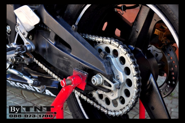 <TNT>ขาย Honda CBR(NC-23) 400 cc./ปี89/ทะเบียนแท้/แฟริ่งแต่ง..สวยๆ>>>คับ