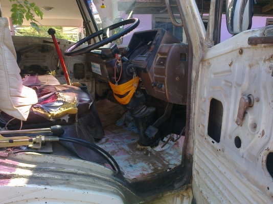 ขายด่วน 6 ล้อดคั้มพ์ Hino KM777 เครื่อง 177 แรง